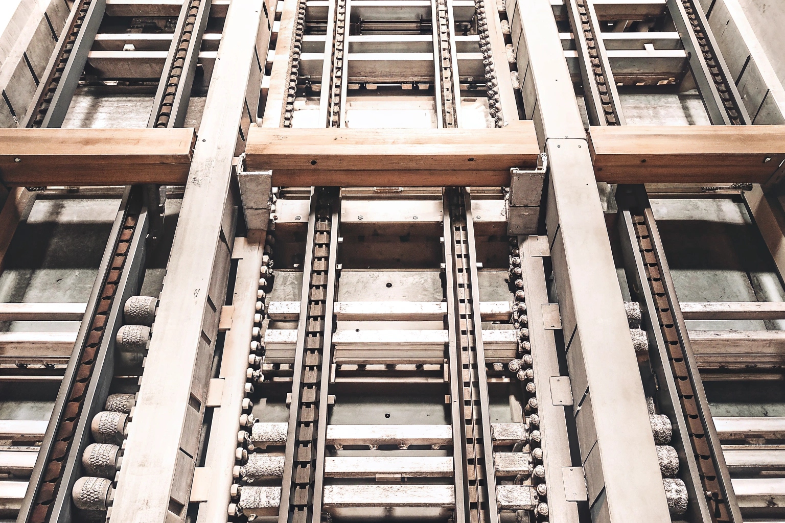 Adapting packing for mixed SKUs